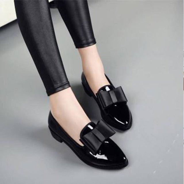 Women Bow Low Heels Women's Pointed Toe Patent Leather Pumps Woman Slip On Platform Fashion Ladies Shoes Female Footwear 2021